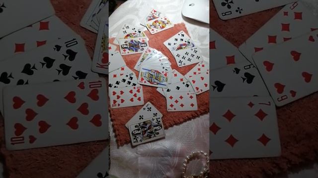 Гадание на игральных картах. . ♣️Крестовый король. Что у него с женой? С кем останется?! ? смотреть онлайн