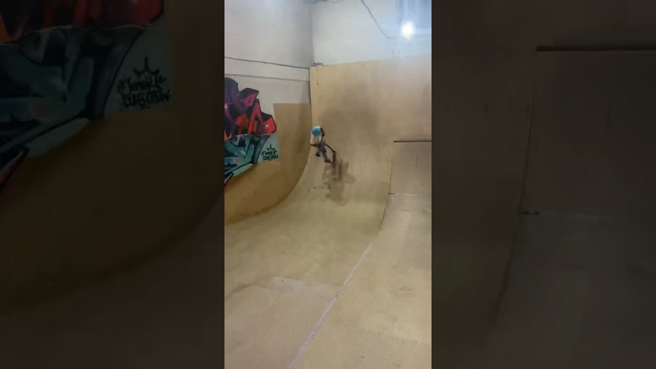 ⚡Трюки на самокате⚡. Скейт парк BunnyHop Смольная 24А. смотреть онлайн