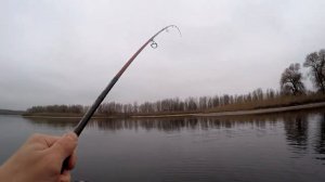 НОВИНКА! НА ЭТУ СНАСТЬ КЛЮЁТ ВСЯ РЫБА! Рыбалка на ГРУШКУ