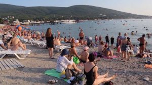 Как выглядит пляж «Солнечный» в Кабардинке?(Российский плыж) Была немного шокирована...