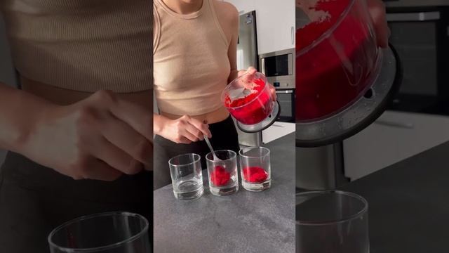 Десерт из коржа от торта Красный бархат? смотреть онлайн