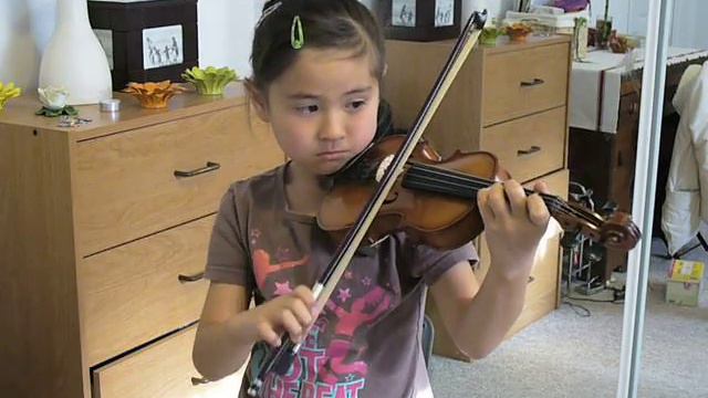 Perpetual Motion in A major, violin - Jillie смотреть онлайн
