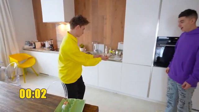 Экстремальный У ТЕБЯ ЕСТЬ 7 СЕКУНД ЧТОБЫ СДЕЛАТЬ Челлендж смотреть онлайн