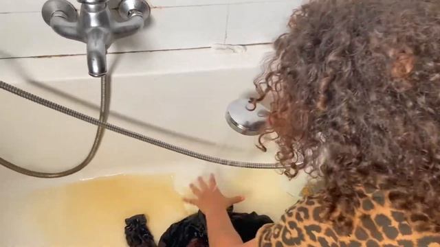 Come Fare MAGLIETTE TIE DYE Con La CANDEGGINA - DIY