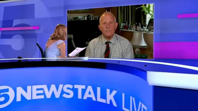 Godfrey Bloom: I didn't know 'bongo bongo' had racial connotations смотреть онлайн