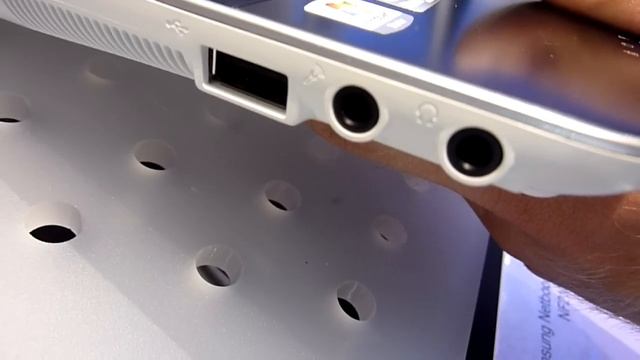 Samsung NF210 Netbook Hands On - English