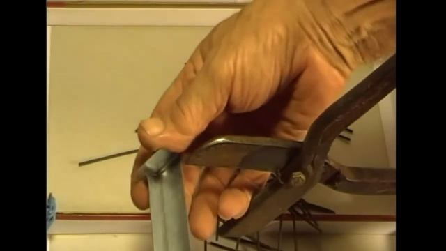 Самоделкин со стажем. Приспособление для изготовления сердечников для катушек Бедини. смотреть онлайн