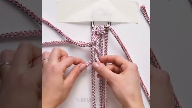 25 MARAVILLOSA Y FÁCILES MANUALIDADES DE MACRAMÉ