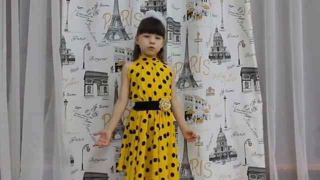 Страна читающая — Анжелика Дормидонтова читает произведение «Стакан молока» В. Басовой смотреть онлайн