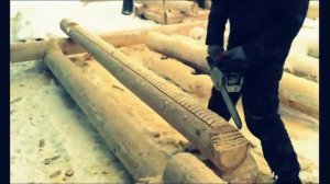 Изготовление продольного паза в бревне