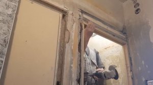 Расширяем дверной проем.