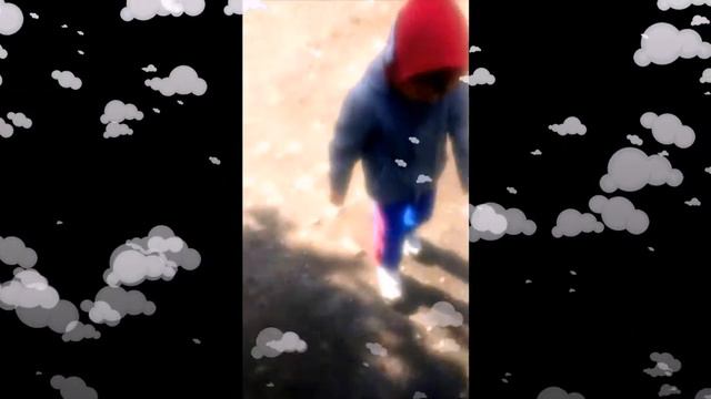 Прикол у нас. Каштан цветет в руках ребенка 2019 Chestnut blossoms in the hands of a child смотреть онлайн