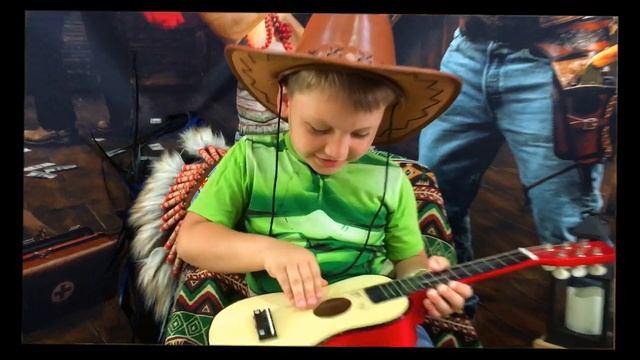 ВидеоЖара 2019 Ищем Милану из Family Box а нашли Nikol Nikol & cool family смотреть онлайн