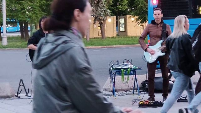 Гениальное исполнение песни Виктора Цоя(5) смотреть онлайн