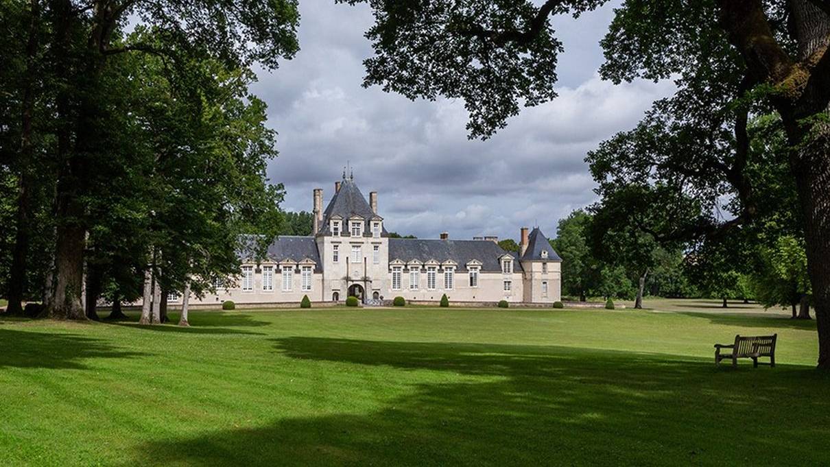 Château du Jonchet _ Hubert de Givenchy Collection смотреть онлайн