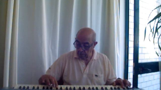 GARÇON-ÓRGÃO YAMAHA PSR 1500 смотреть онлайн