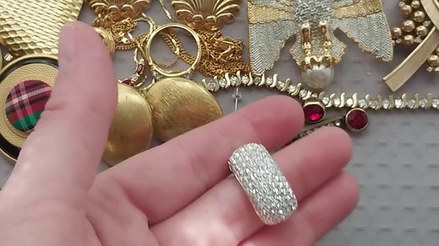 322. Продолжение РАСПАКОВКИ!!! Великолепный лот винтажных украшений. Моне,Хейди Даус,Сара Кавентри смотреть онлайн