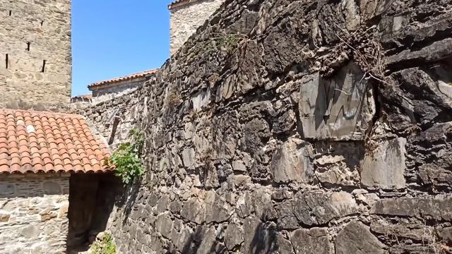 КАХЕТИЯ: Монастырь НЕКРЕСИ | Древняя СВЯТЫНЯ Грузии: На горе над АЛАЗАНСКОЙ долиной #WithMe смотреть онлайн