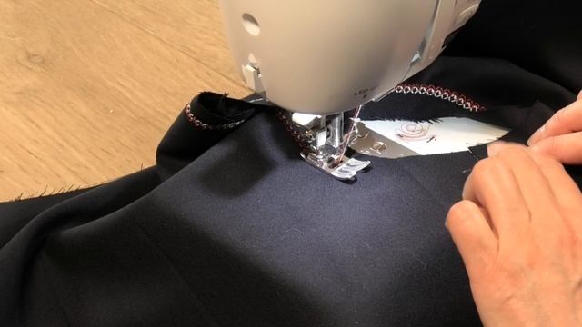 Советы и хитрости по шитью - ДВОЙНАЯ ИГЛА НА ДЕЛЕ смотреть онлайн