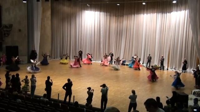 C класс юниоры 2 1/4 финала стандарт смотреть онлайн