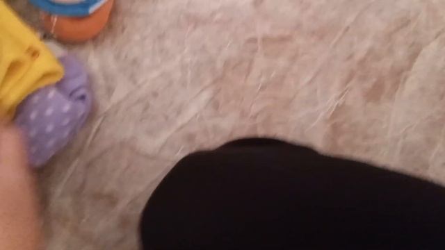 пришли от бабушки |новинка |куча одежды по комнате |категории одежды |гениальная идея смотреть онлайн