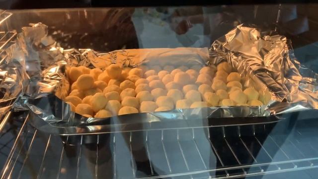 Картофельные Шарики в Духовке очень вкусные Обзор. Картофельные шарики Metro Chef замороженные 2,5к смотреть онлайн