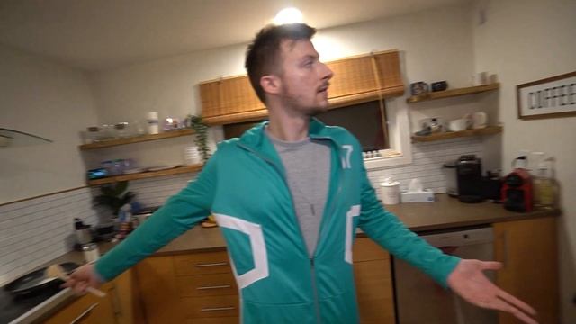 DO NOT ORDER SQUID GAME HAPPY MEAL FROM MCDONALDS AT 3 AM!! (SCARY) смотреть онлайн