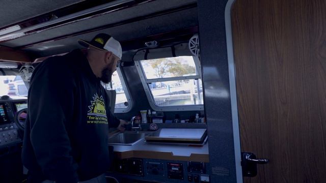 JOB's 2022 Weldcraft Cuddy King OS 300 Boat Tour - Part 2 Interior смотреть онлайн