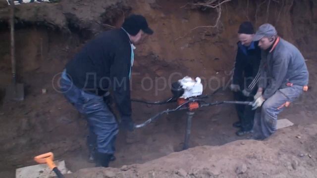 Бурение под сваи мотобуром Stihl смотреть онлайн