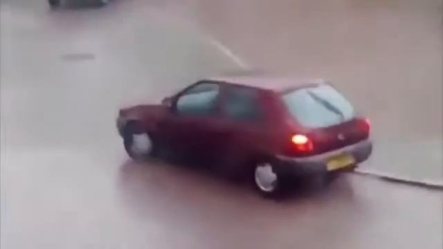 ДЕВУШКА УГНАЛА ЭВАКУАТОР. СМЕХ ДА И ТОЛЬКО!!!