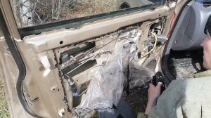 Замена переднего стеклоподъёмника на KIA SPECTRA