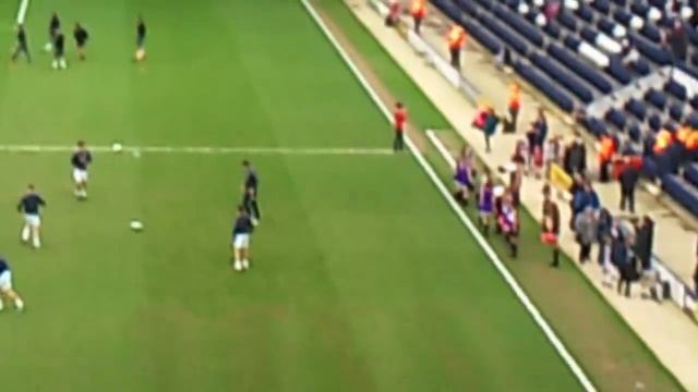 pre match singer @ preston north end gets booed off! смотреть онлайн