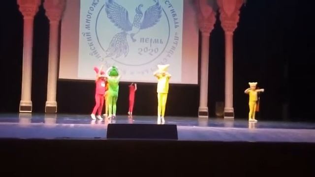 "Конфетки" с танцем "ВИНТИК" смотреть онлайн