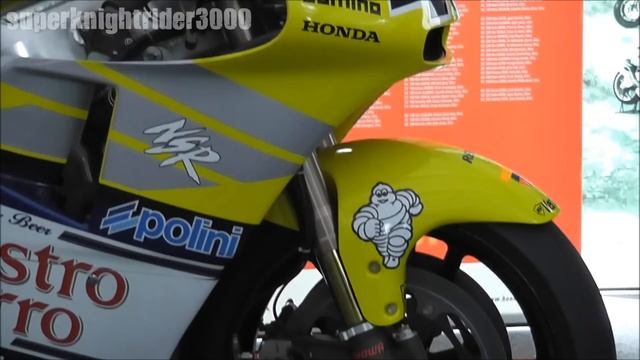 HONDA NSR500(2001) #46 V.Rossi Nastro Azzurro HONDA / Honda Collection Hall смотреть онлайн