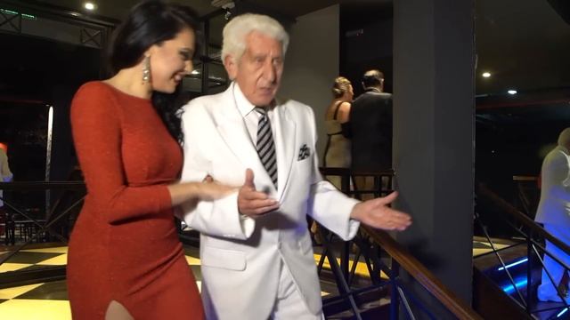 Romantica Milonguera - Como dos extraños - Filmado en el Marabu смотреть онлайн