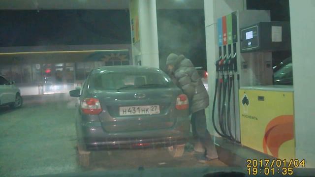 Лада Гранта на АЗС смотреть онлайн