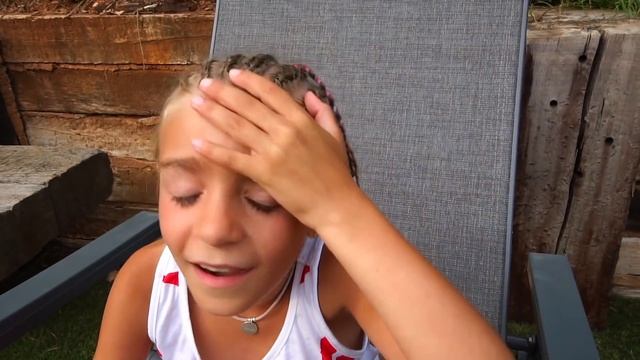 GISELE y su BEBÉ JUEGAN con su COCHE en la HELADERIA FOOD TRUCK de CLAUDIA By Las Ratitas смотреть онлайн