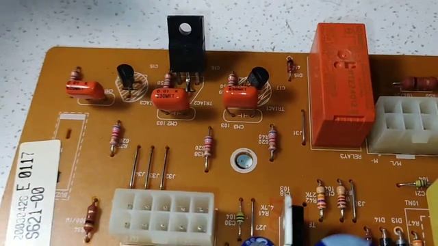 Стиральная машина Samsung S621. Не выключается сливной насос. смотреть онлайн