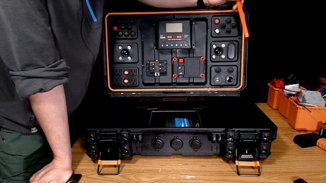 DIY Unique Portable Power Pack / COMPONENTS - PART 1 смотреть онлайн