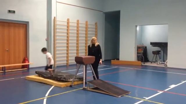 Урок физической культуры. Гимнастика - опорный прыжок. декабрь 2019