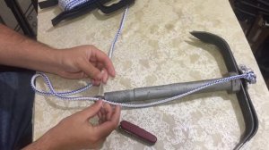 Как привязать веревку к якорю, чтоб защитить его от зацепов и коряг.Как отцеплять якорь от коряг