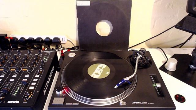 Rino Cerrone - Samba Diversion смотреть онлайн