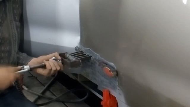Споттер из аккумулятора и гребёнка , пример работы. смотреть онлайн