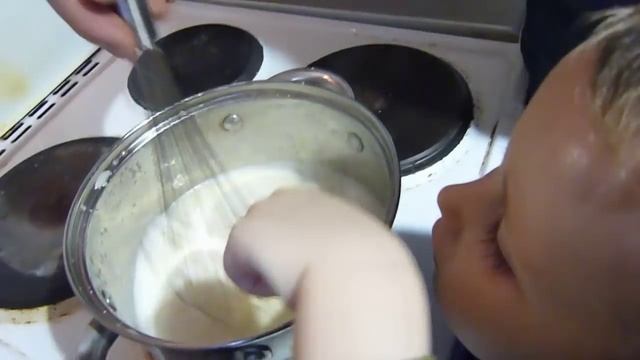 Как сделать мороженое в домашних условиях (без мороженицы) смотреть онлайн