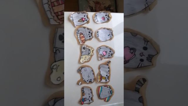 наклейки с пушинами