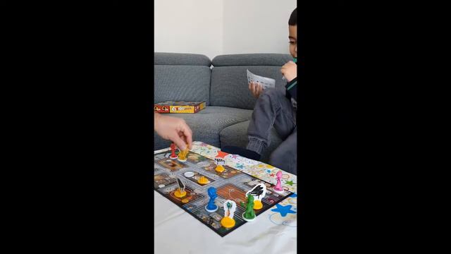 Jeu Cluedo junior смотреть онлайн