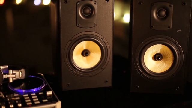 THONET & VANDER KUGEL BT loa bookself 2.0 смотреть онлайн