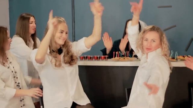 Девичник. Крутой девичник. Смешной девичник. смотреть онлайн