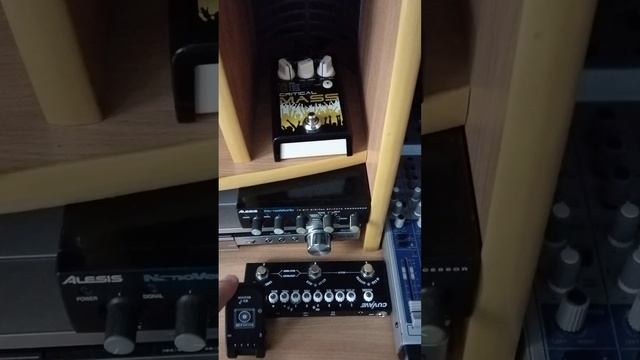 Как без электричества играть на электрогитаре и петь на природе что для этого нужно смотреть онлайн