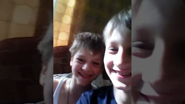 Пшикнул пеной на ковёр!! VLOG# 1 смотреть онлайн